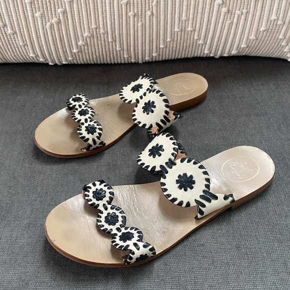 Jack Rogers Black and Ivory Classic Leather Thong Sandals Size 9.5M - Picture 1 of 5
